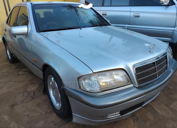 Mercedes-Benz C200 2000 Silver