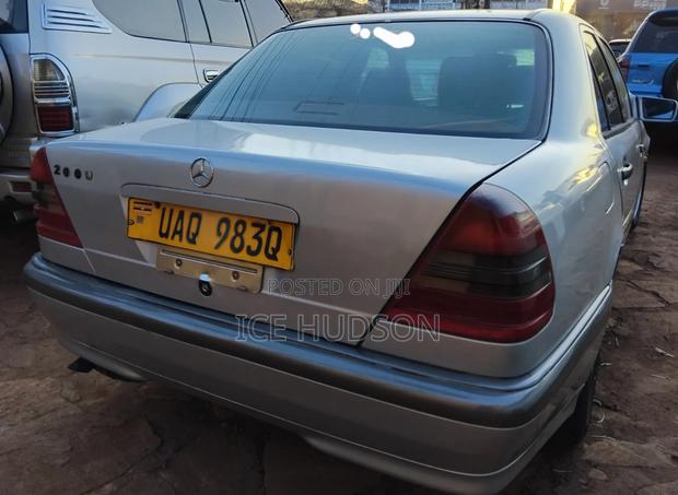 Mercedes-Benz C200 2000 Silver