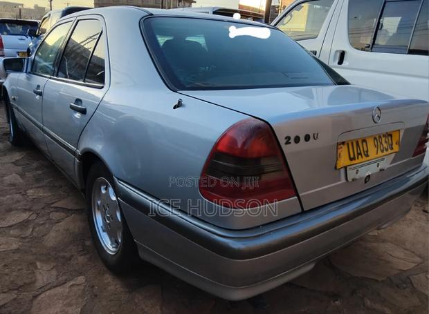 Mercedes-Benz C200 2000 Silver