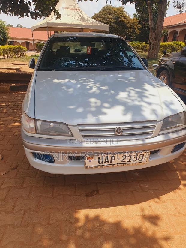 Toyota Corona Premio 2000 Silver