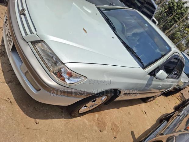 Toyota Corona Premio 1998 White