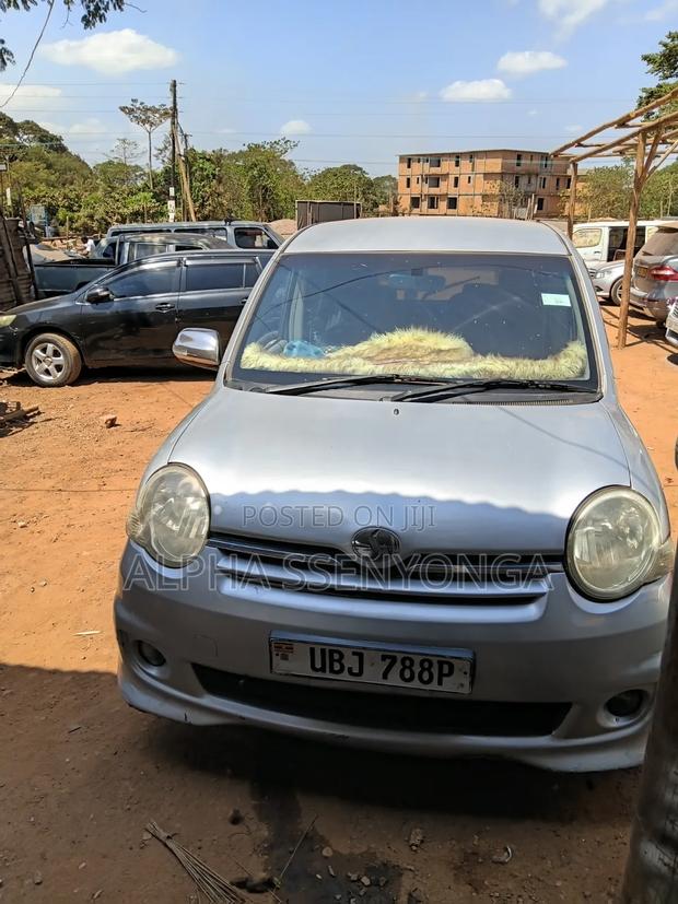 Toyota Sienta 1.5 AWD 2008 Silver