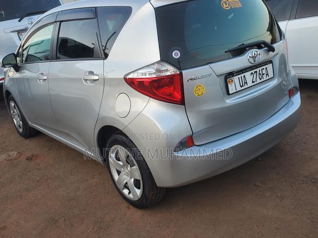 Toyota Ractis 2012 Silver