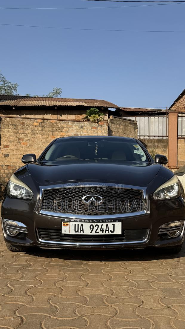 Infiniti Q70 2015 Brown