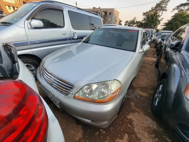 Toyota Mark II 2002 Silver