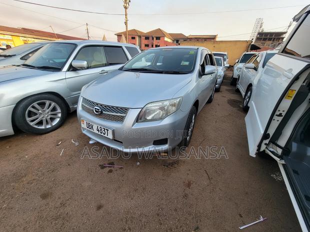 Toyota Corolla Fielder 2010 Silver