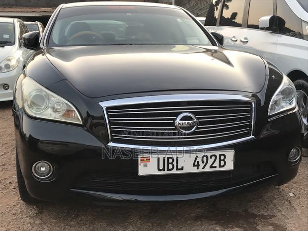 Nissan Fuga 2013 Black