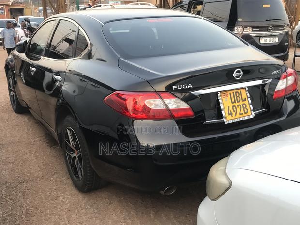Nissan Fuga 2013 Black