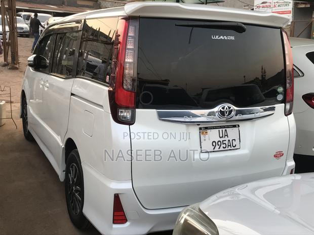 Toyota Noah 2016 White