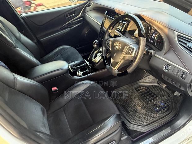 Toyota Harrier 2018 White