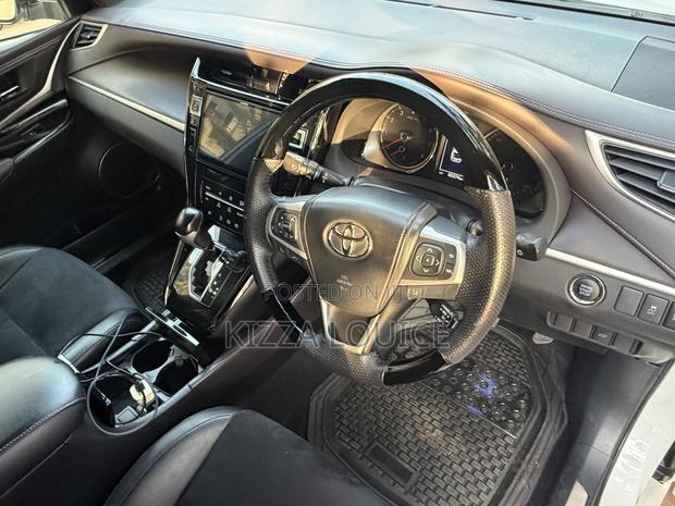Toyota Harrier 2018 White