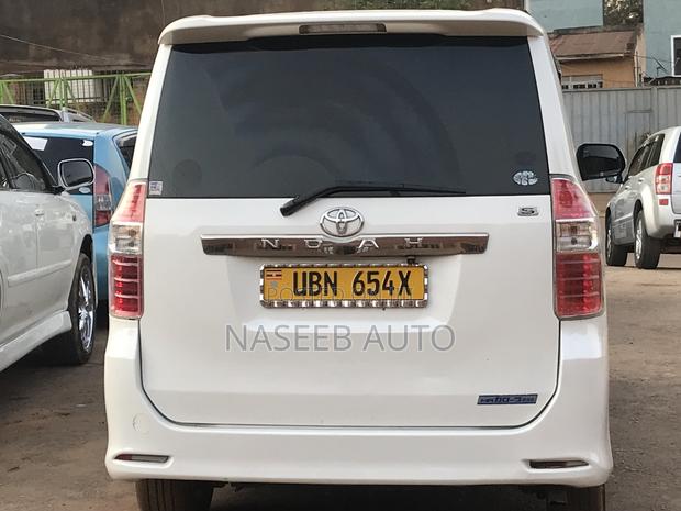 Toyota Noah 2008 White