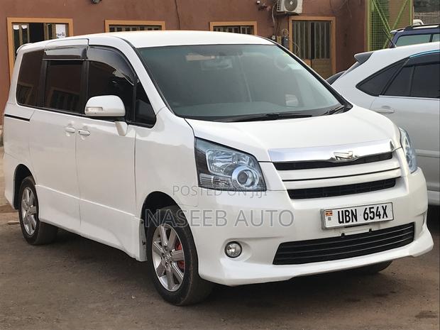 Toyota Noah 2008 White