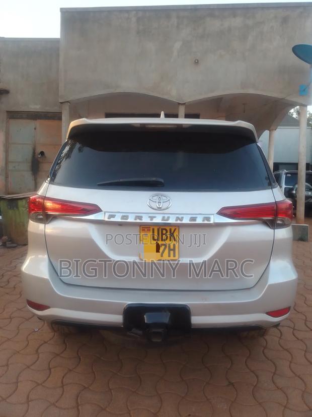 Toyota 4-Runner TRD Off Road 4x4 2018 Silver
