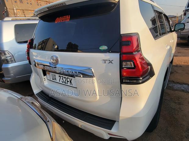 Toyota Land Cruiser 2017 White