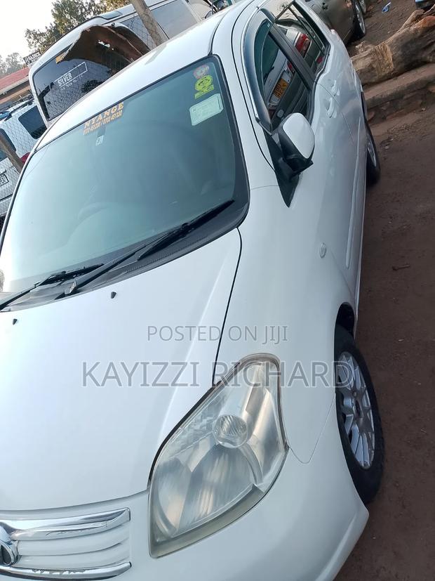 Toyota Raum 2006 White