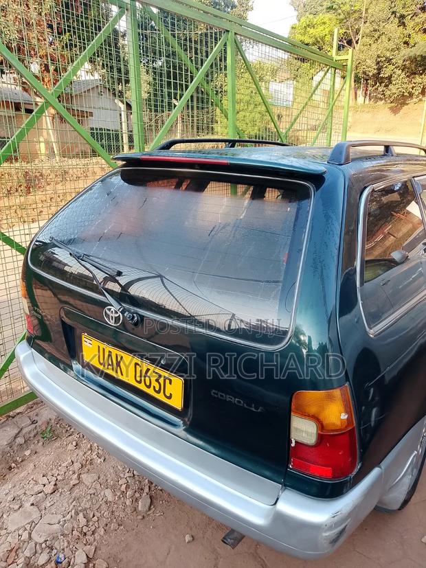 Toyota Corolla Touring 2019 Green