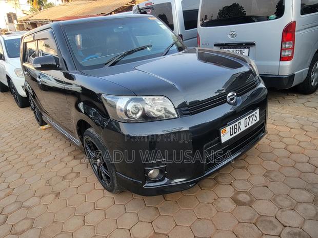 Toyota Corolla Rumion 2010 Black