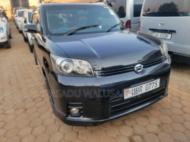Toyota Corolla Rumion 2010 Black