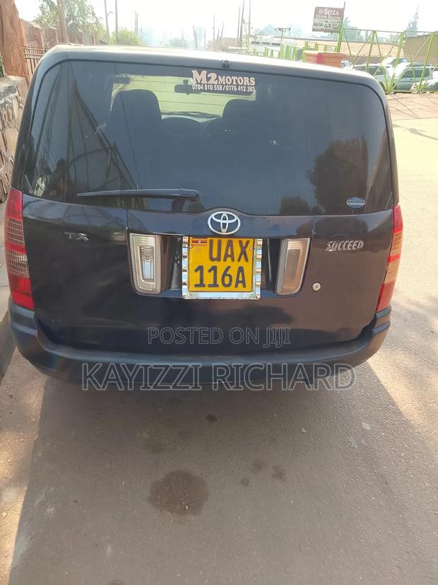 Toyota Probox 2004 Black