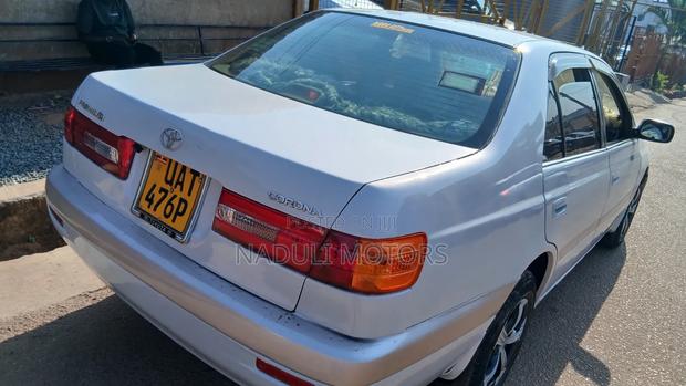 Toyota Premio 2001 White