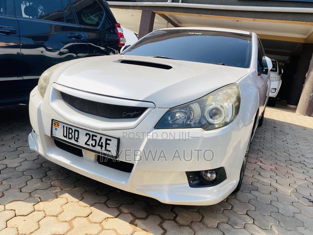 Subaru Legacy 2010 White