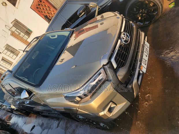 Toyota Hilux 2017 Gray