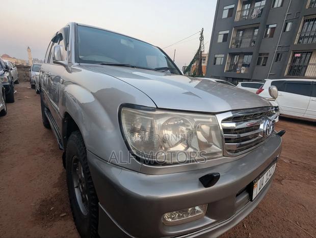 Toyota Land Cruiser Prado 2004 Silver