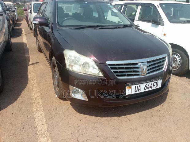 Toyota Premio 2013 Maroon