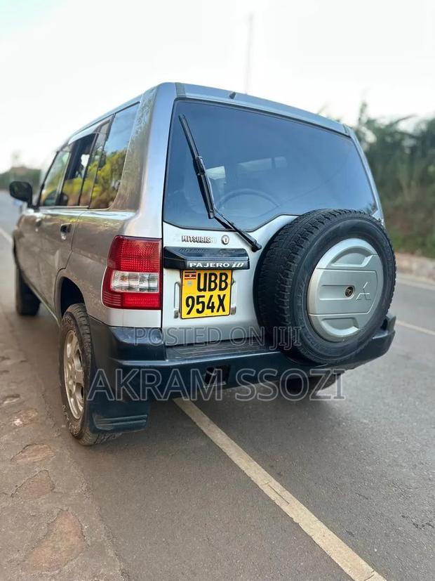 Toyota Harrier 2010 Gray