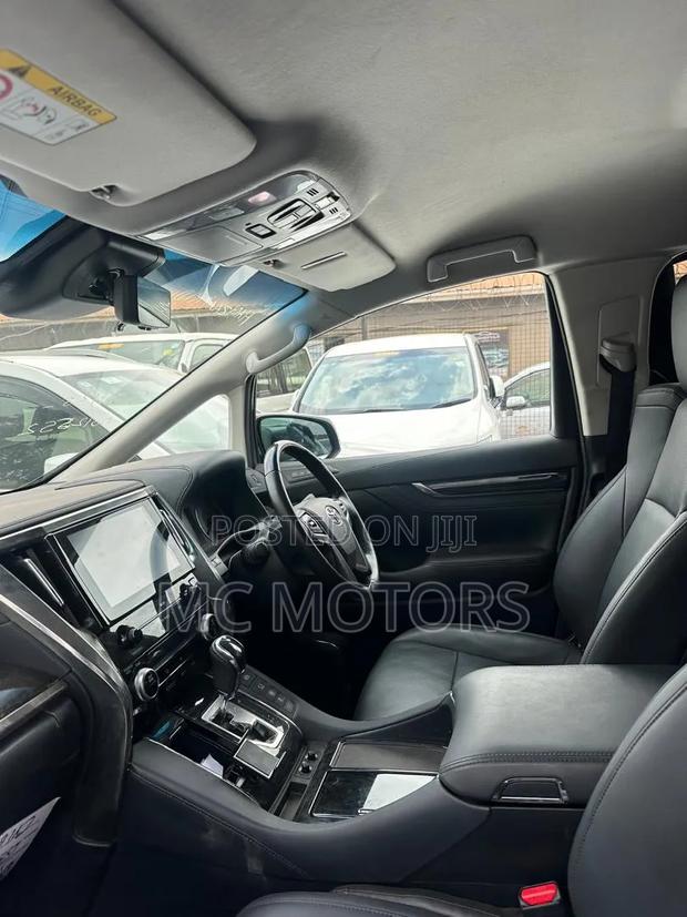 Toyota Alphard 2020 White