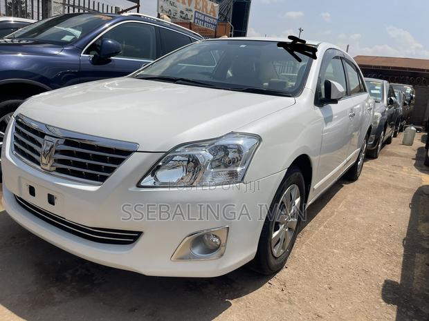 Toyota Premio 2014 White