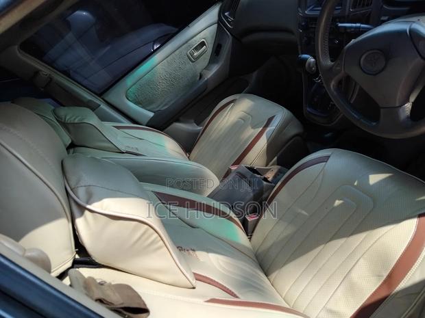 Toyota Harrier 2000 Silver