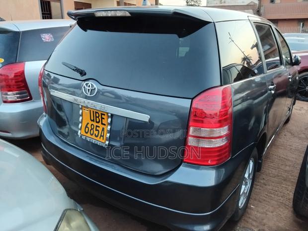 Toyota Wish 2005 Matt Black
