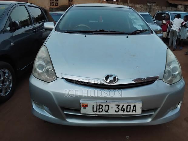 Toyota Wish 2007 Silver