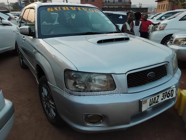 Subaru Forester 2004 Silver