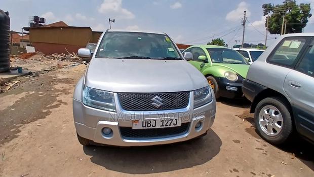 Suzuki Escudo 2008 Silver
