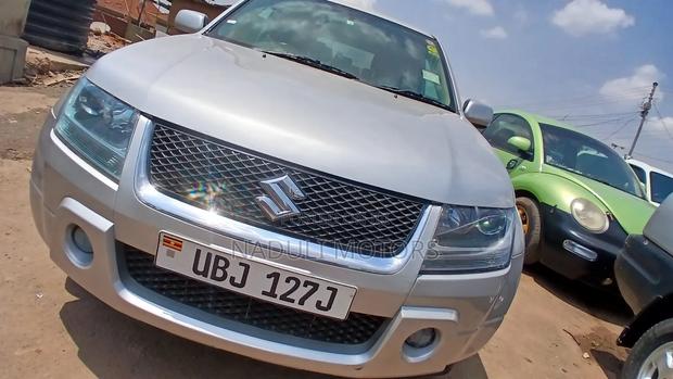 Suzuki Escudo 2008 Silver