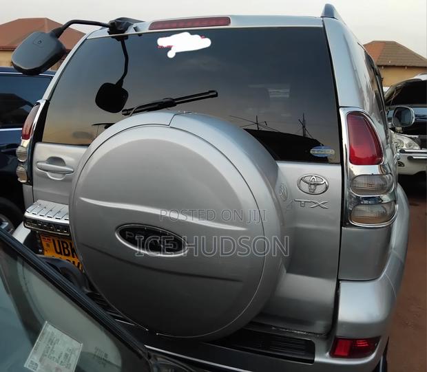 Toyota Land Cruiser Prado 2006 Silver