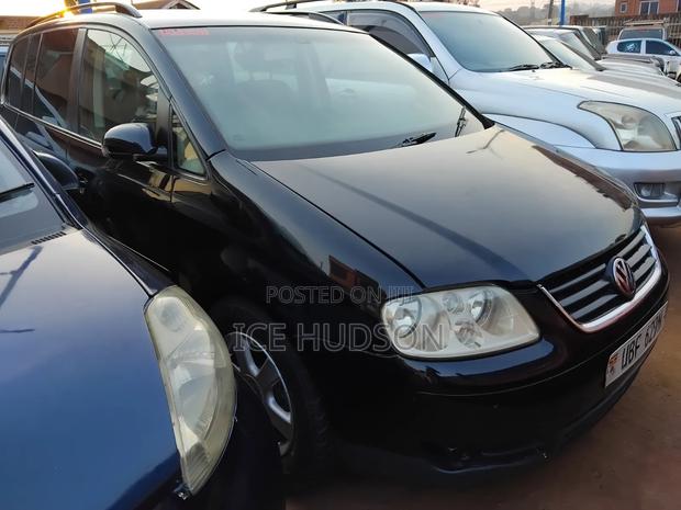 Volkswagen Touran 2008 Black