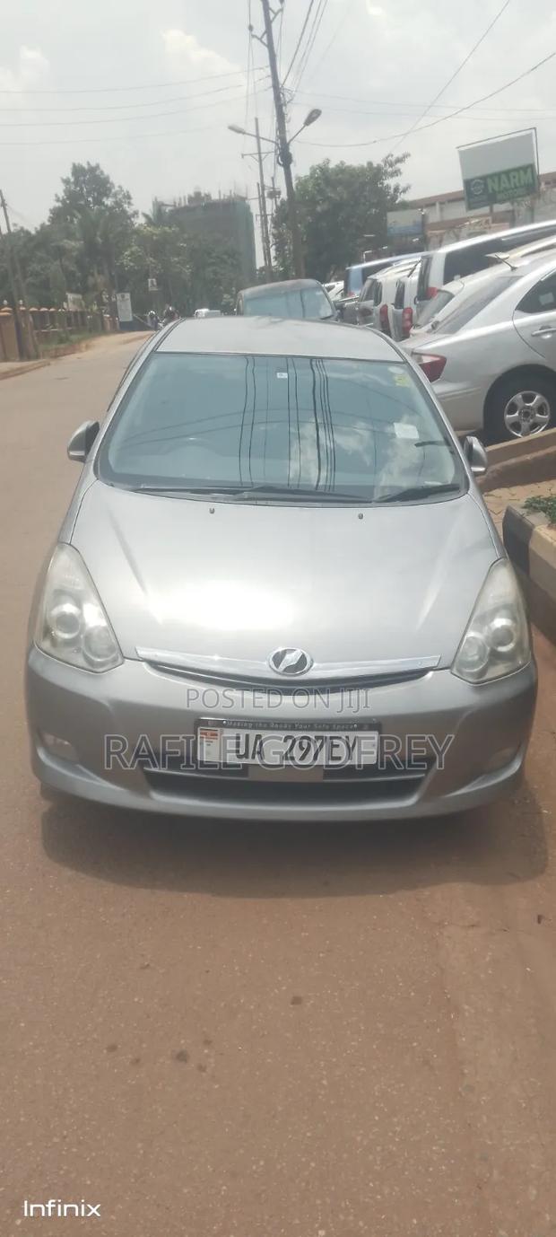 Toyota Wish 2009 Silver