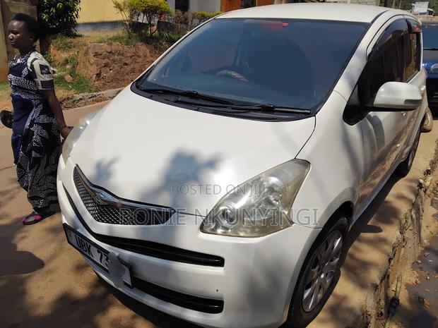 Toyota Ractis 2010 White