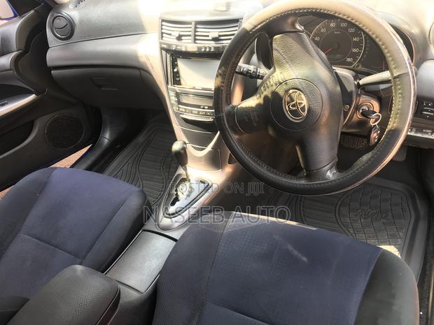 Toyota Caldina 2007 Blue