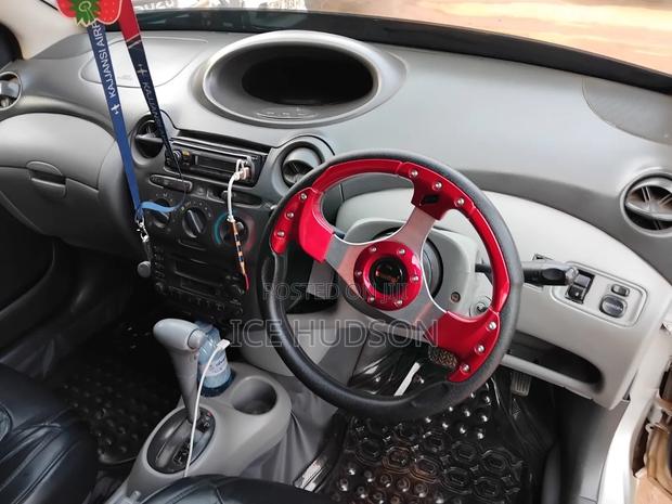 Toyota Vitz 2003 Silver