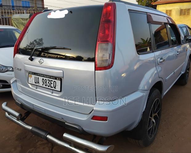 Nissan X-Trail 2003 Gray
