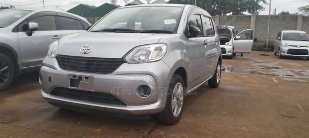 Toyota Passo 2018 Silver