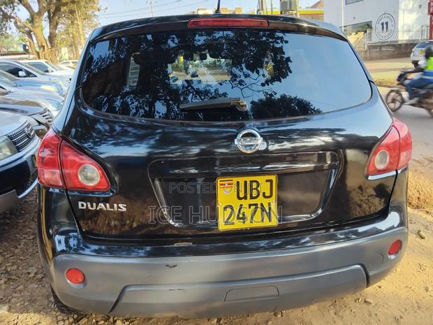 Nissan Dualis 2010 Black