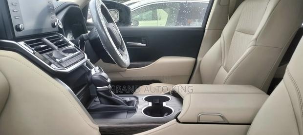 Toyota Land Cruiser Prado 2024 White
