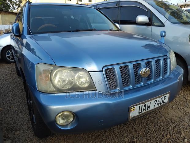 Toyota Kluger 2004 Blue
