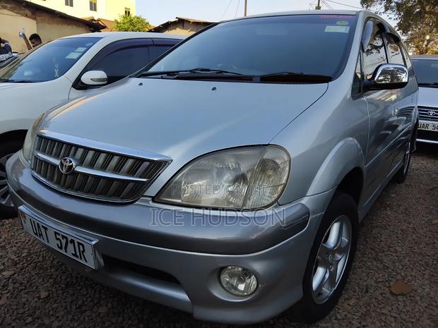 Toyota Nadia 2002 Gray